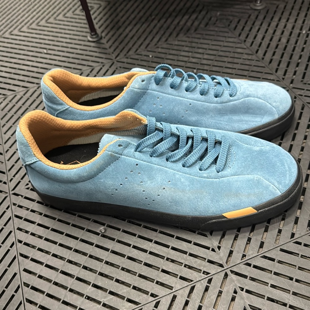 Brand new men’s new balance sneakers